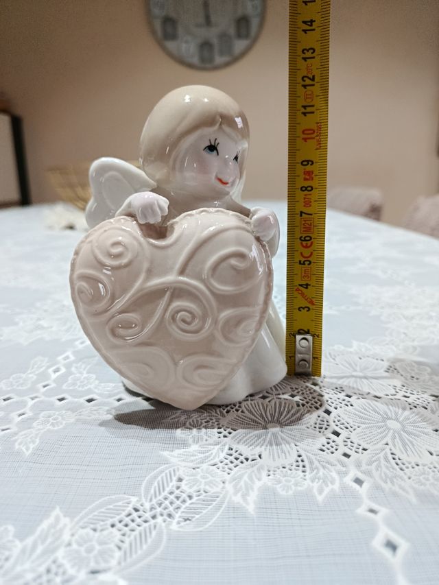 Statuetta angelo cuore da cameretta
