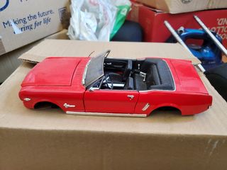 Maqueta Ford Mustang rojo