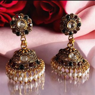 Pendientes Jhumka dorados