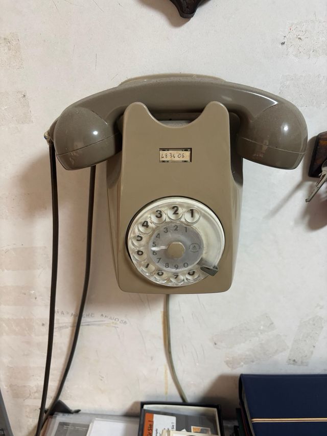 Telefoni fissi vintage (2)
