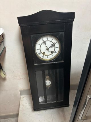 Orologio a pendolo antico