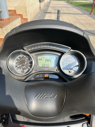 Moto Piaggio MP3 500 HPE 2022