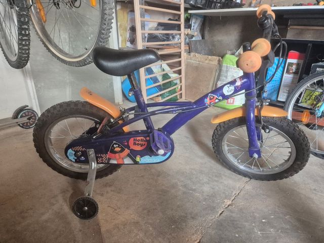 Bicicleta infantil 16" con ruedines