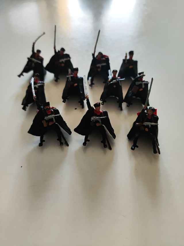 11 miniaturas Cosacos a caballo