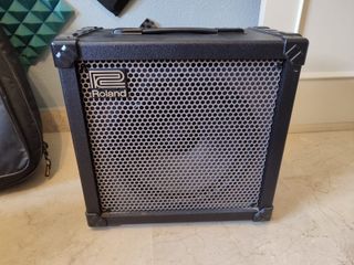 Amplificador guitarra Roland CUBE 80X + Pedales 