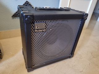 Amplificador guitarra Roland CUBE 80X + Pedales 
