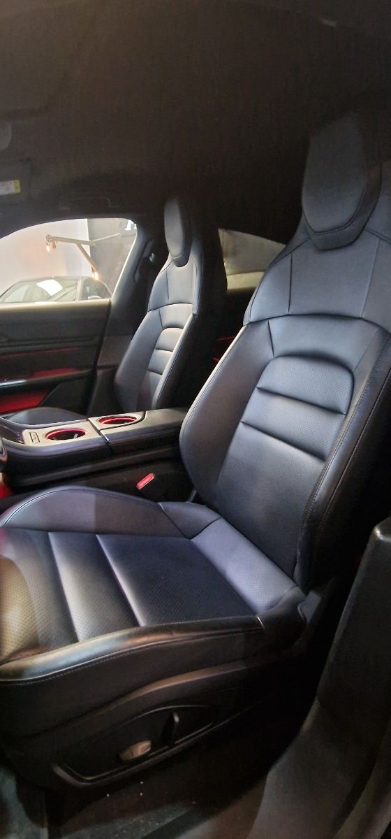 Porsche Taycan 2021