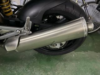 Ducati Monster 620 Dark – Año 2005 – 20.000 km