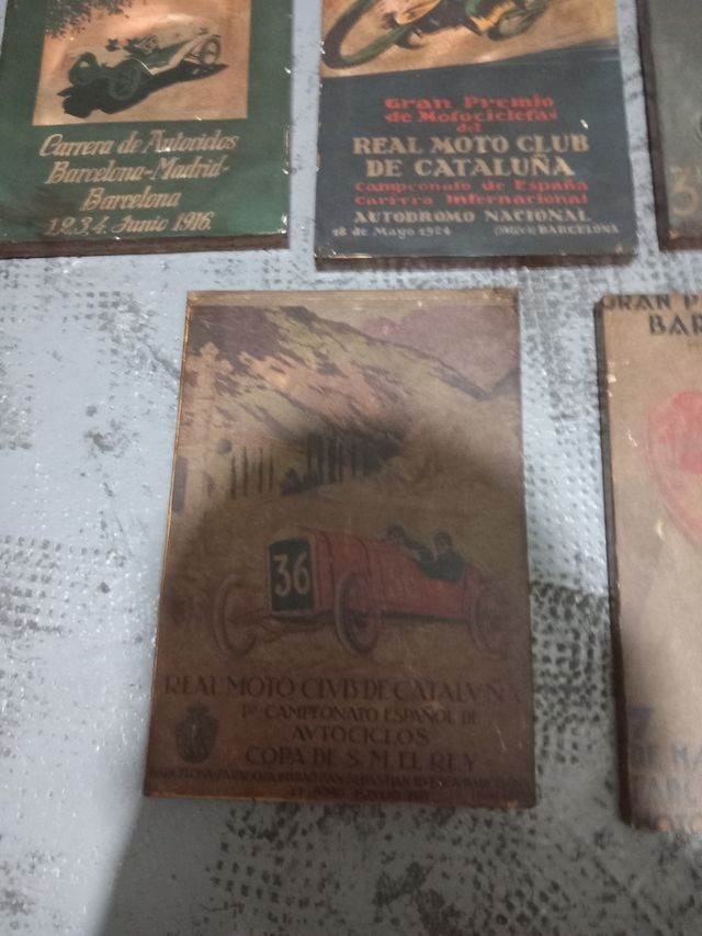 8 quadri di vecchie corse motociclistiche