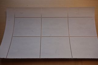 14 sellos de Nepal sin usar ni cortar.