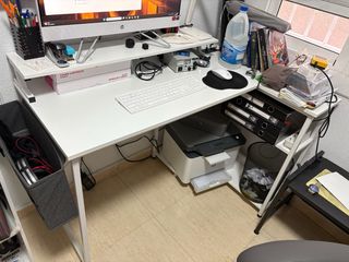 Escritorio oficina blanco