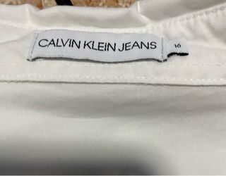 Camisa Slim Fit Calvin Klein, talla 16