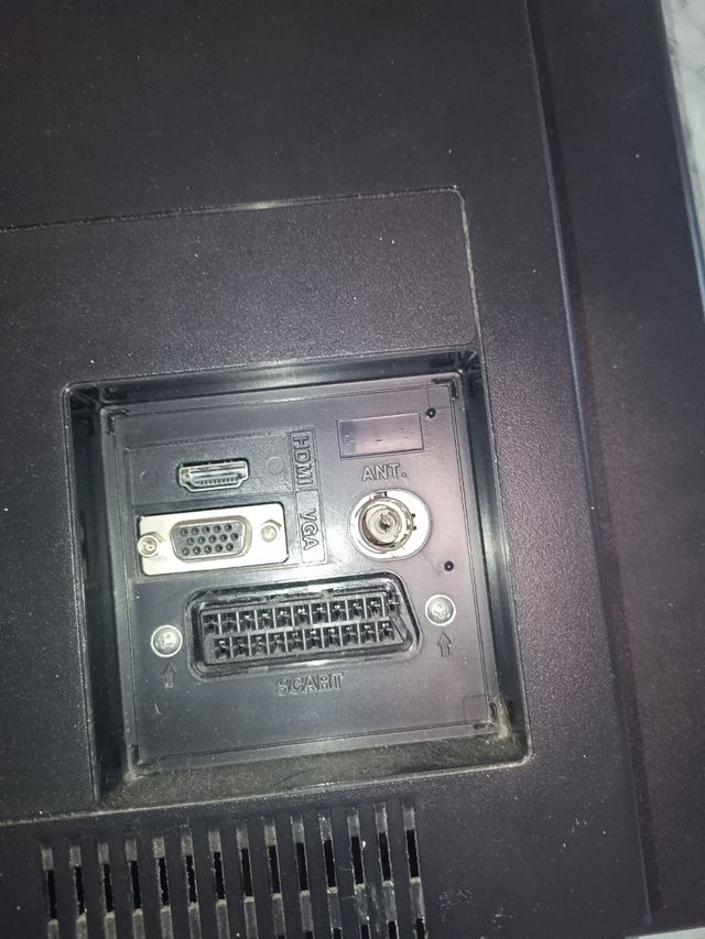 TV OKI 14" HDMI
Y soporte para colgar