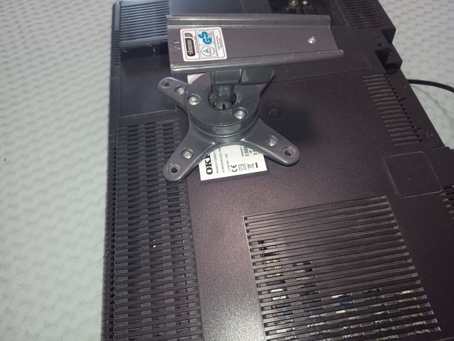 TV OKI 14" HDMI
Y soporte para colgar