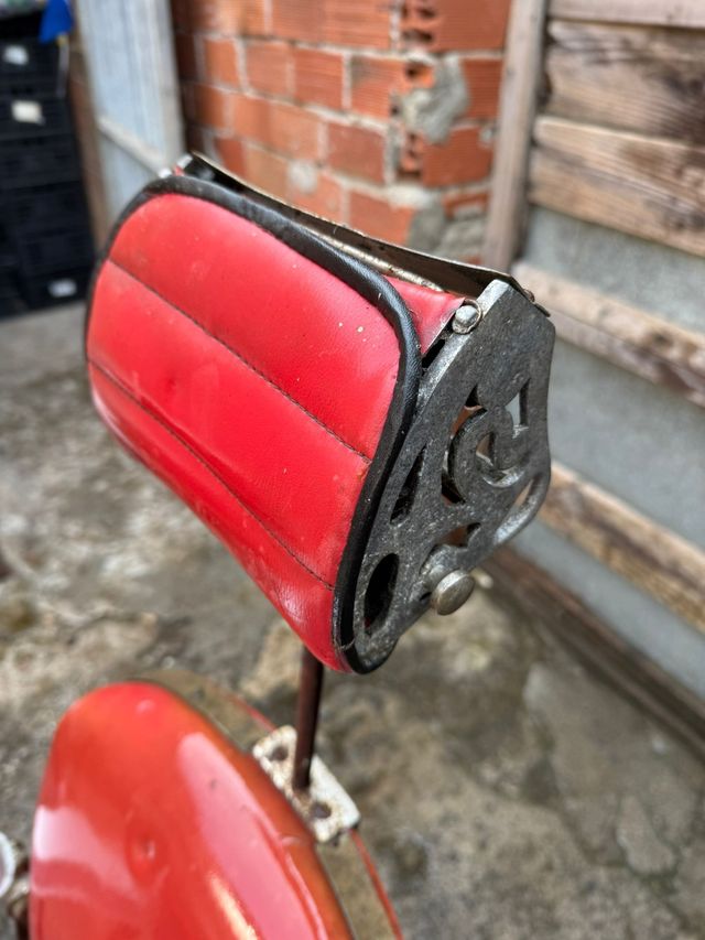 Sillón barbero antiguo hidráulico