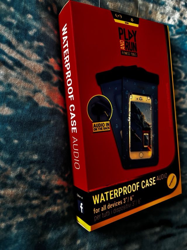 Custodia Impermeabile con Audio