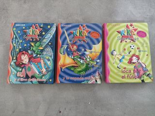 Tres tomos de Kika Superbruja 
0,5 y 9.