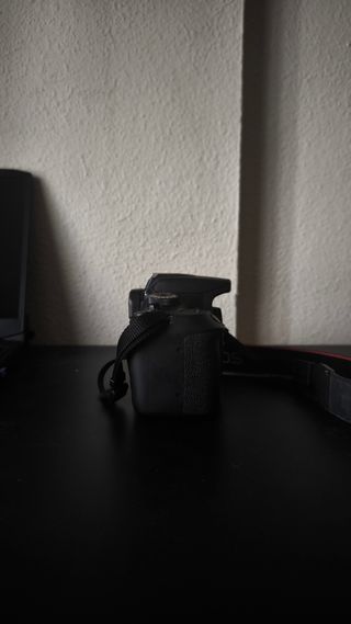 Canon EOS 2000D + 2 Objetivos - Cámara réflex