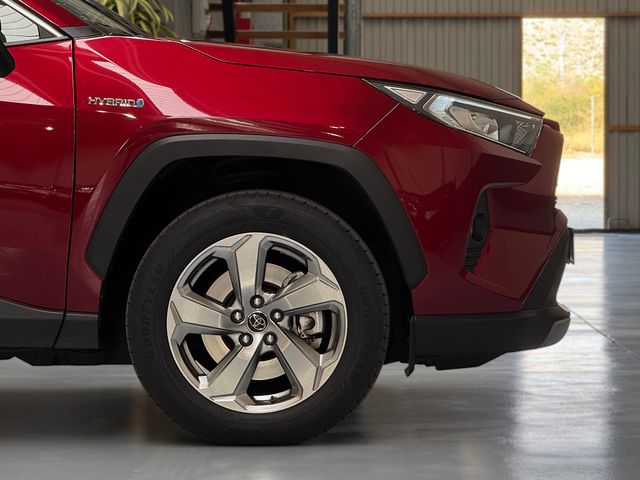 TOYOTA Rav4 2.5l 220H Advance