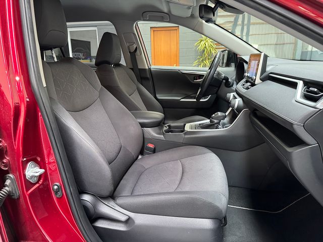 TOYOTA Rav4 2.5l 220H Advance