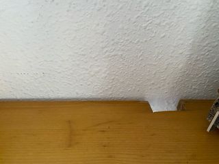 Estantería flotante de madera