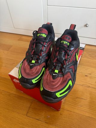Zapatillas Nike Air Max 2090 - rojas y verdes