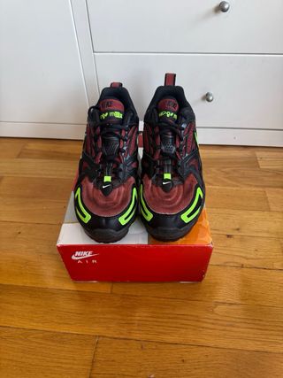 Zapatillas Nike Air Max 2090 - rojas y verdes