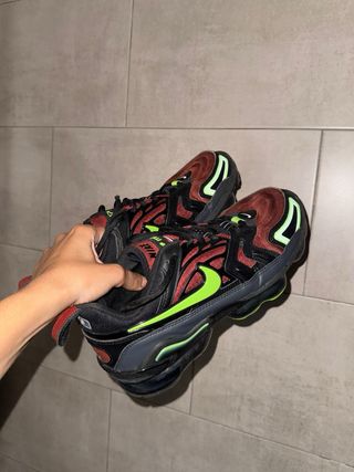 Zapatillas Nike Air Max 2090 - rojas y verdes