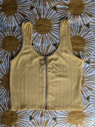 Top amarillo Bershka