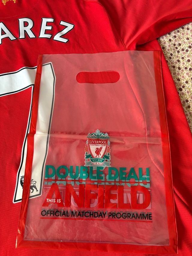 Camiseta oficial Liverpool de Suárez, temp 13/14