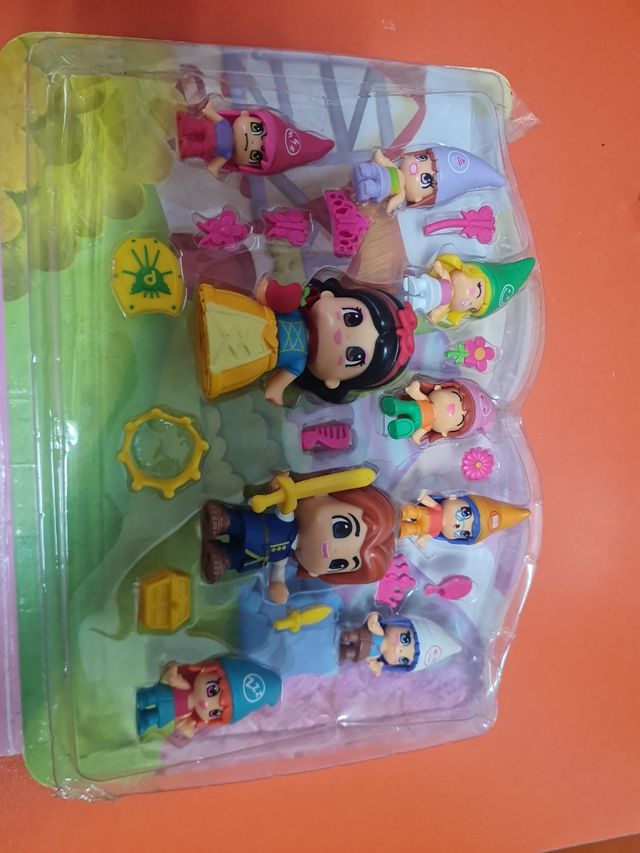 Pinypon Blancanieves y enanitos,impecable.