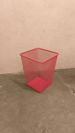 Cesta metálica rosa