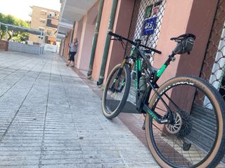 Bicicleta de montaña berria mako doble suspension