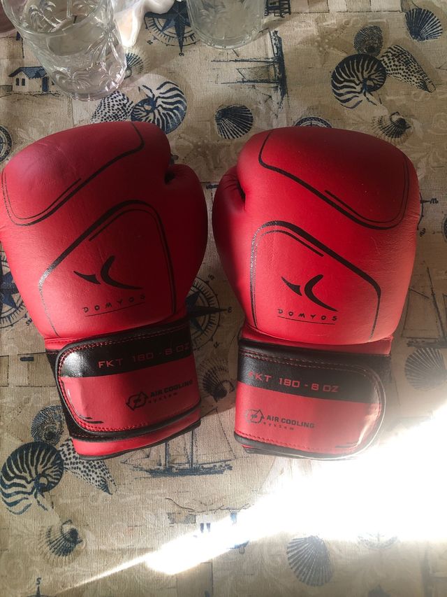 Guantes boxeo DOMYOS rojos 8 oz