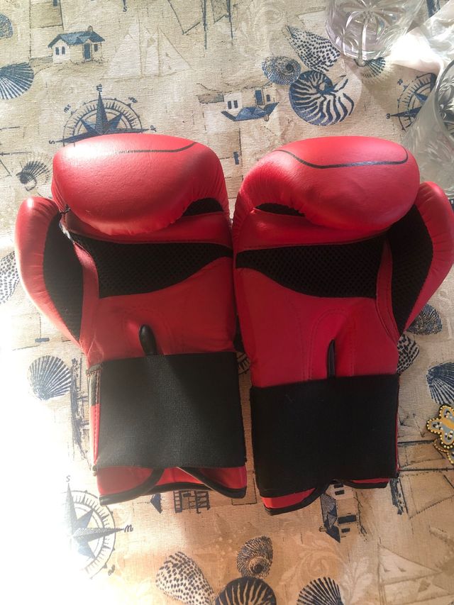 Guantes boxeo DOMYOS rojos 8 oz