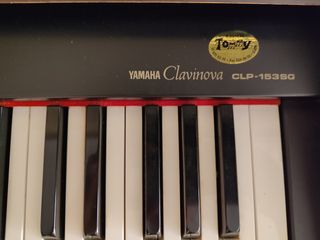 Yamaha Clavinova CLP-153SG + taburete