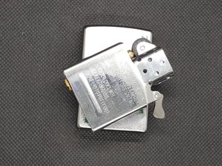 Zippo 2022, Model 28182 Diagonal Wave, Golfer.