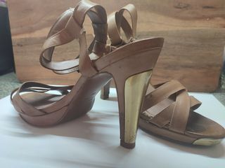 Sandalias Uterqüe marrón