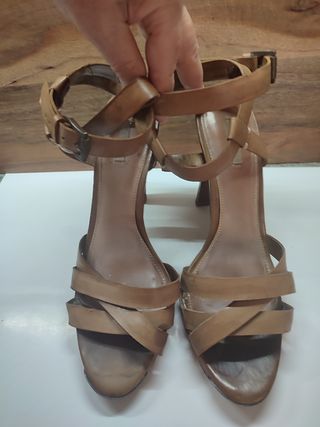 Sandalias Uterqüe marrón