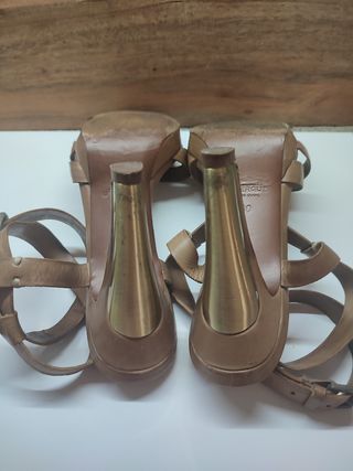Sandalias Uterqüe marrón