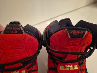 Zapatillas Nike LeBron rojas