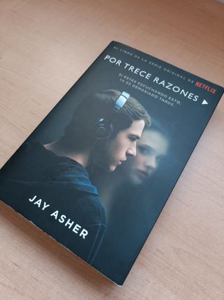 Libro "Por trece razones"