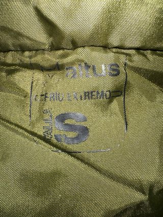 Traje militar frio extremo.