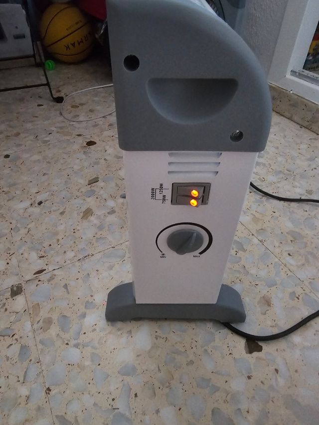 Calefactor 2000W - Gris y Blanco