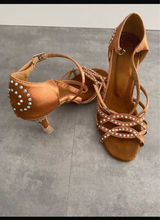Zapatos baile latino marrones