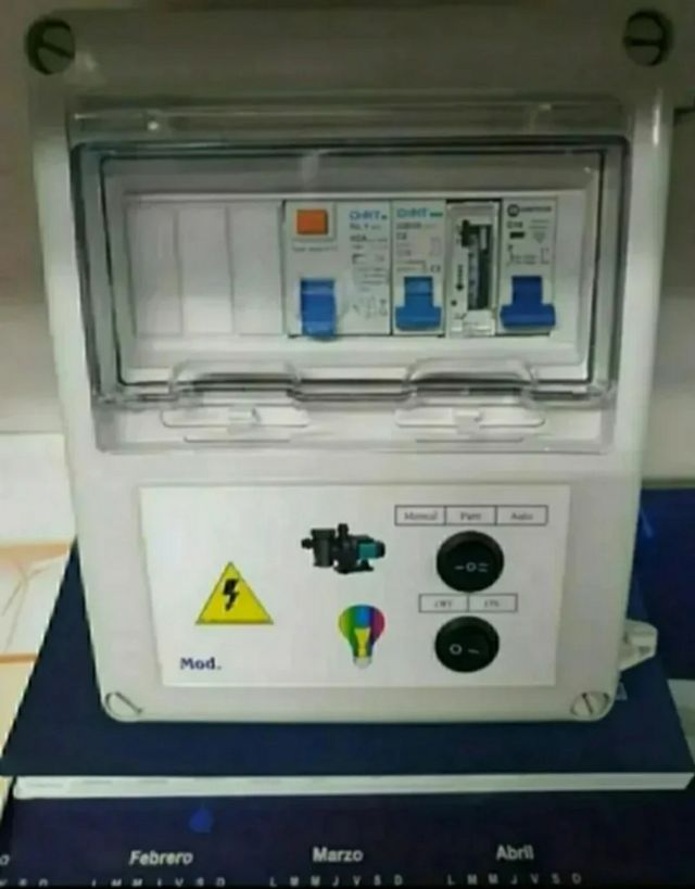 Cuadro eléctrico piscina transformador 50W ó 100W.