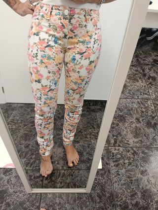 Pantalones estampados florales