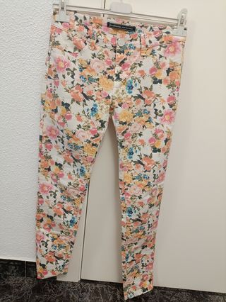 Pantalones estampados florales