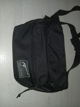 Riñonera Puma negra