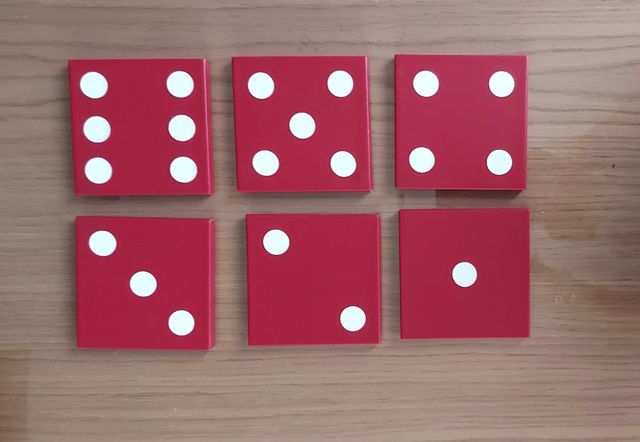 6 Posavasos con diseño de dados- Decoración.